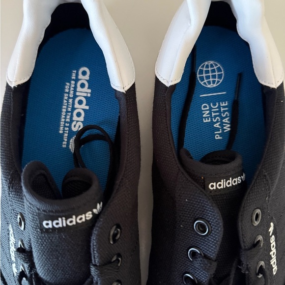 Adidas Black and White 3MC Vulc Sneakers Size 13 - Picture 2 of 7